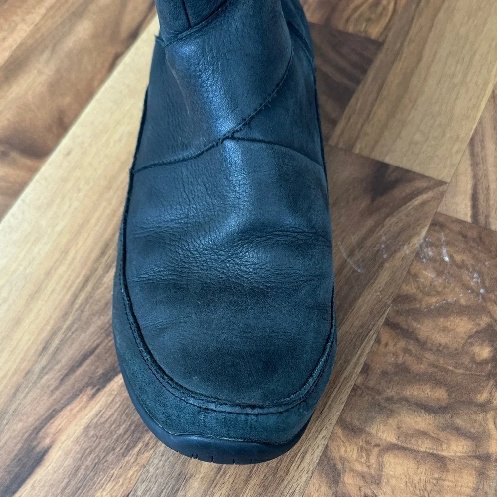 The North Face Janey ll snow Boots size US 9